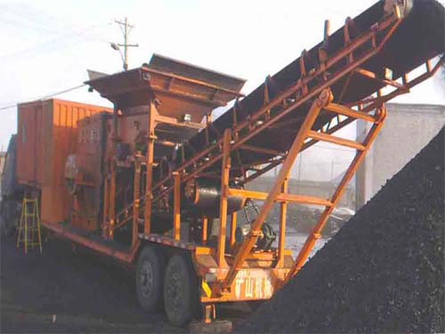 移动式碎煤机厂家_移动式粉煤机价格_流动式破煤车-世豪机器